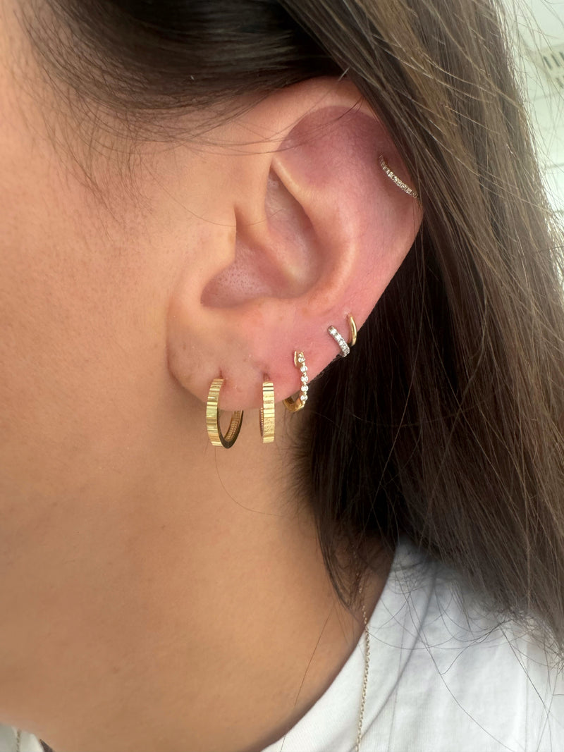 10K Gold Medum Fluted Huggie Earrings